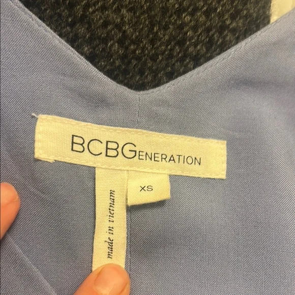 BCBGeneration ‘Blue Frost’ Ruffled Wrap Sundress - RARE find - Picture 3 of 3